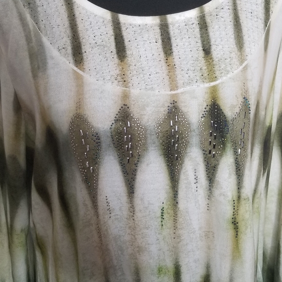 New Direction Olive and Cream Top with Studds Size XL - Picture 3 of 3